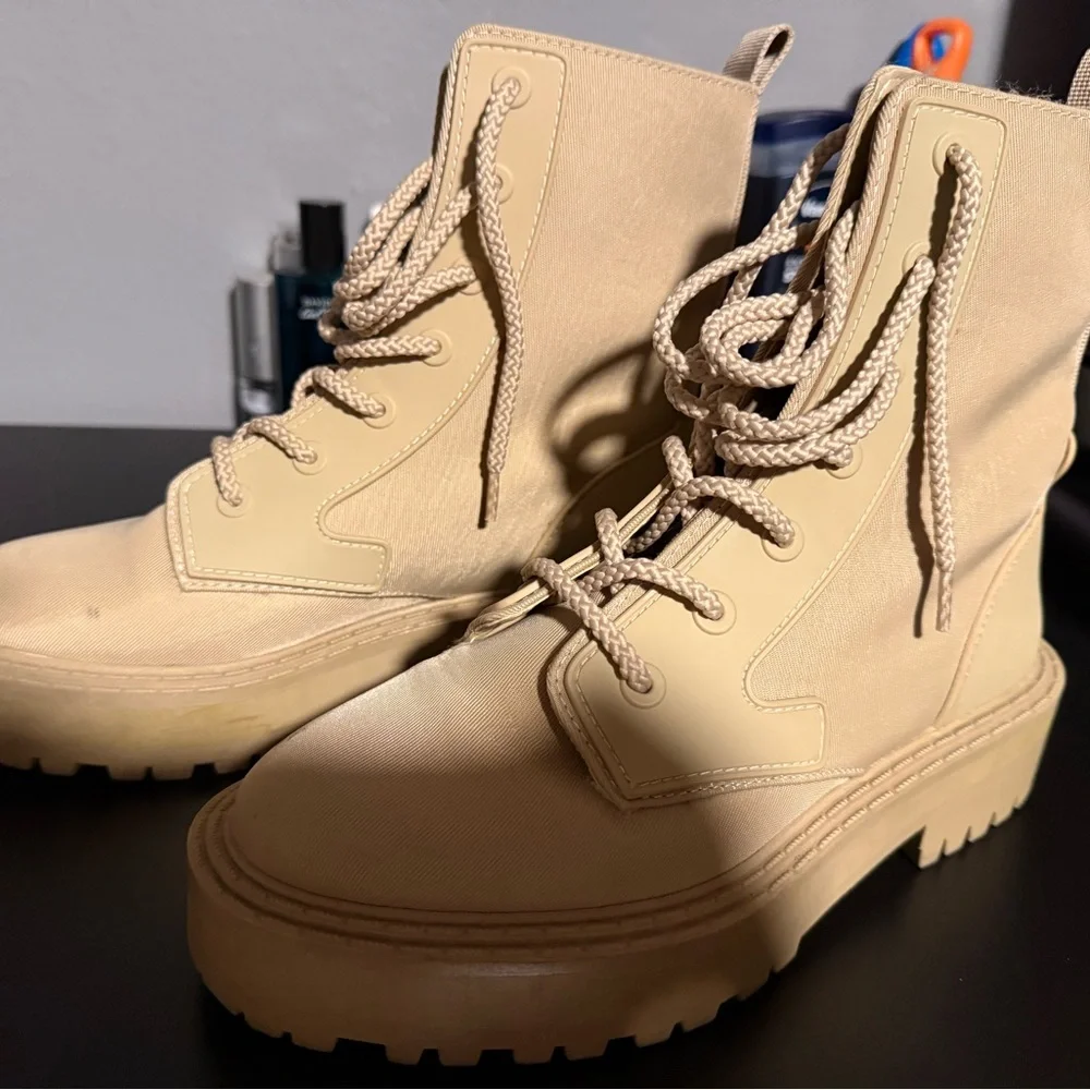 ZARA Faux Shearling Lined ankle boot - Picture 5 of 8